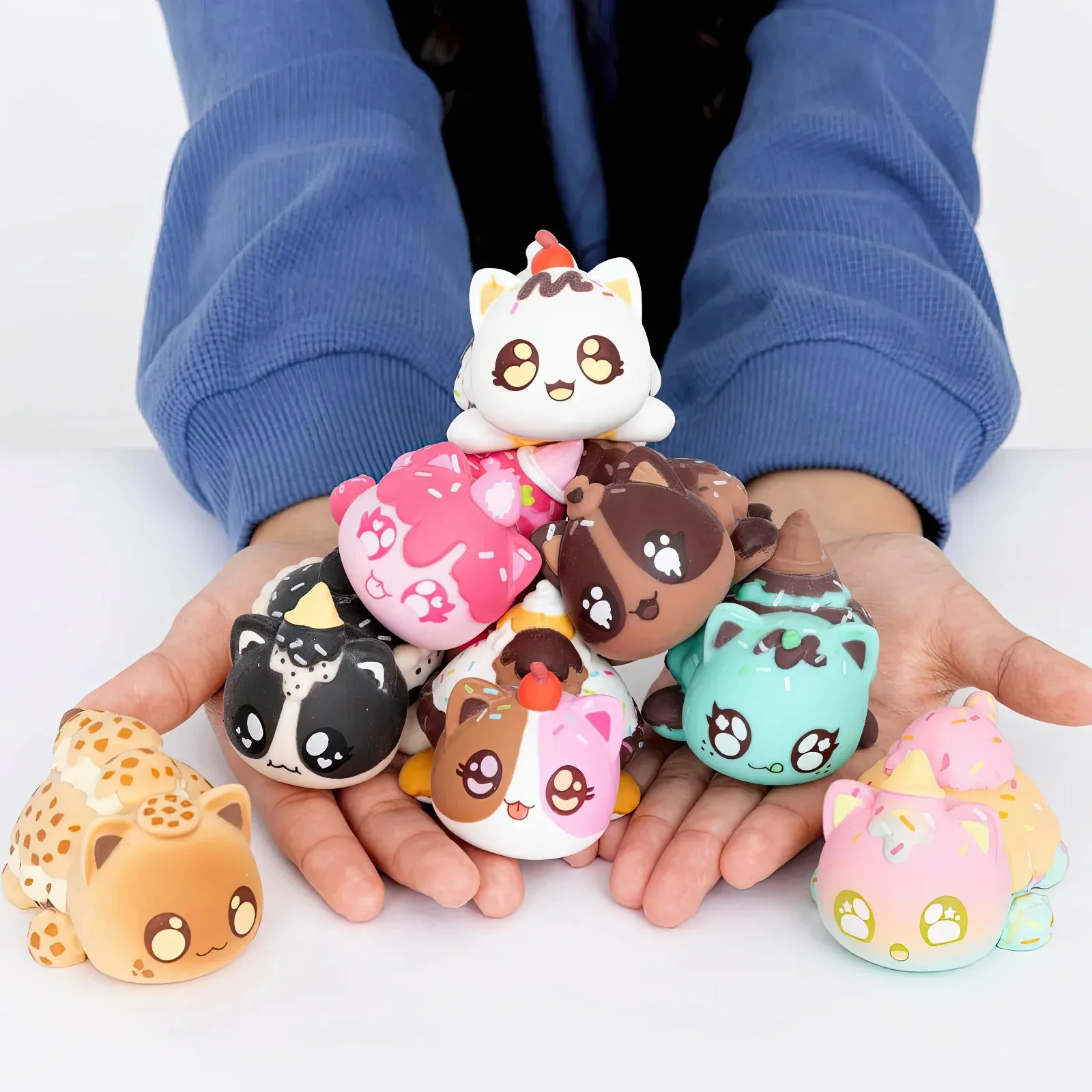 Aphmau MeeMeow Mystery Squishy Figures  - Assorted