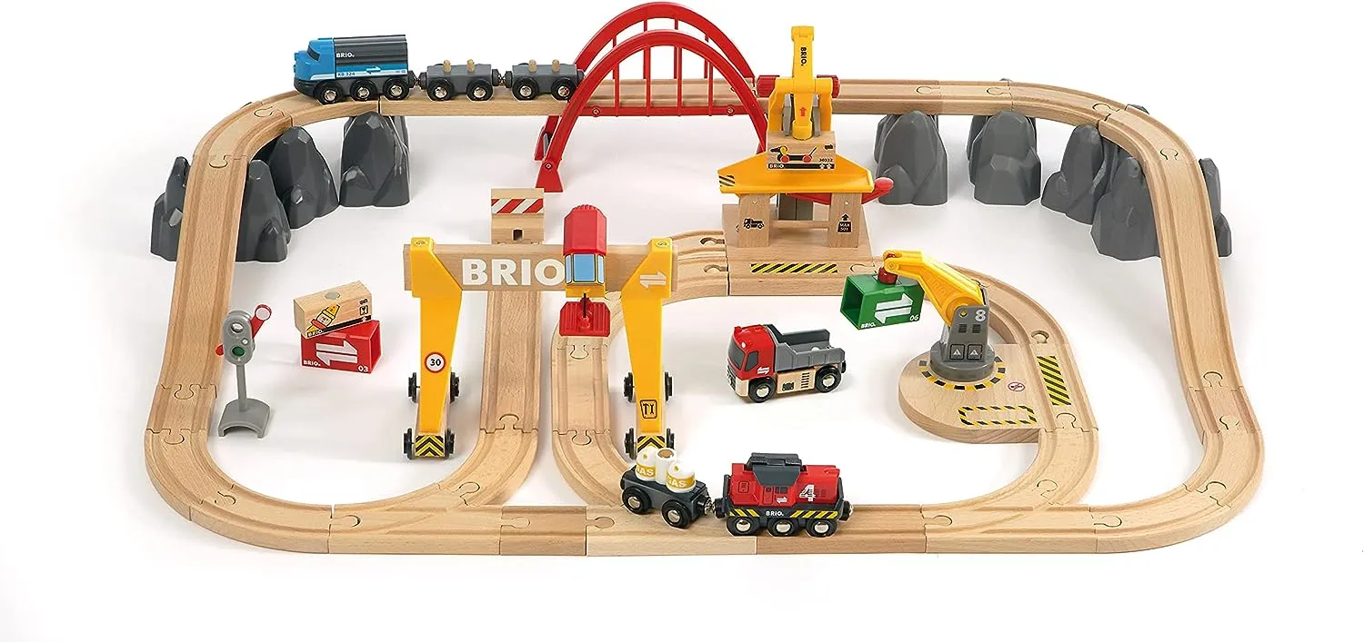 BRIO World Deluxe Cargo Train Set - Interactive Wooden Railway for Kids Age 3  (33097)