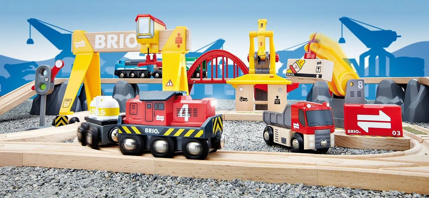 BRIO World Deluxe Cargo Train Set - Interactive Wooden Railway for Kids Age 3  (33097)