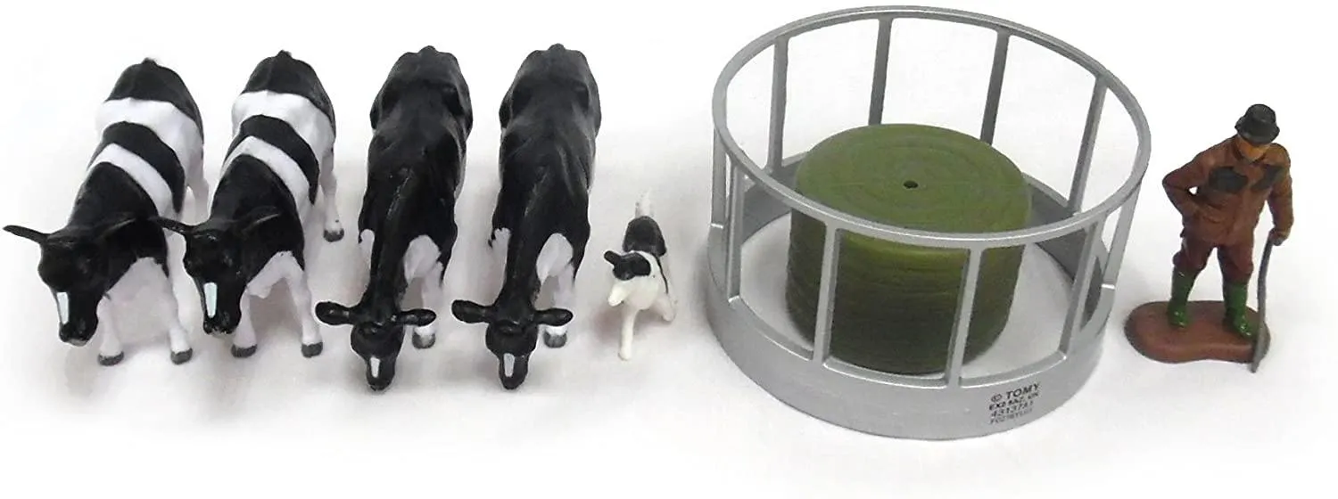 Britains 1:32 Cattle Feeder Farm Playset Collectable Farmyard Animal Toys for Children