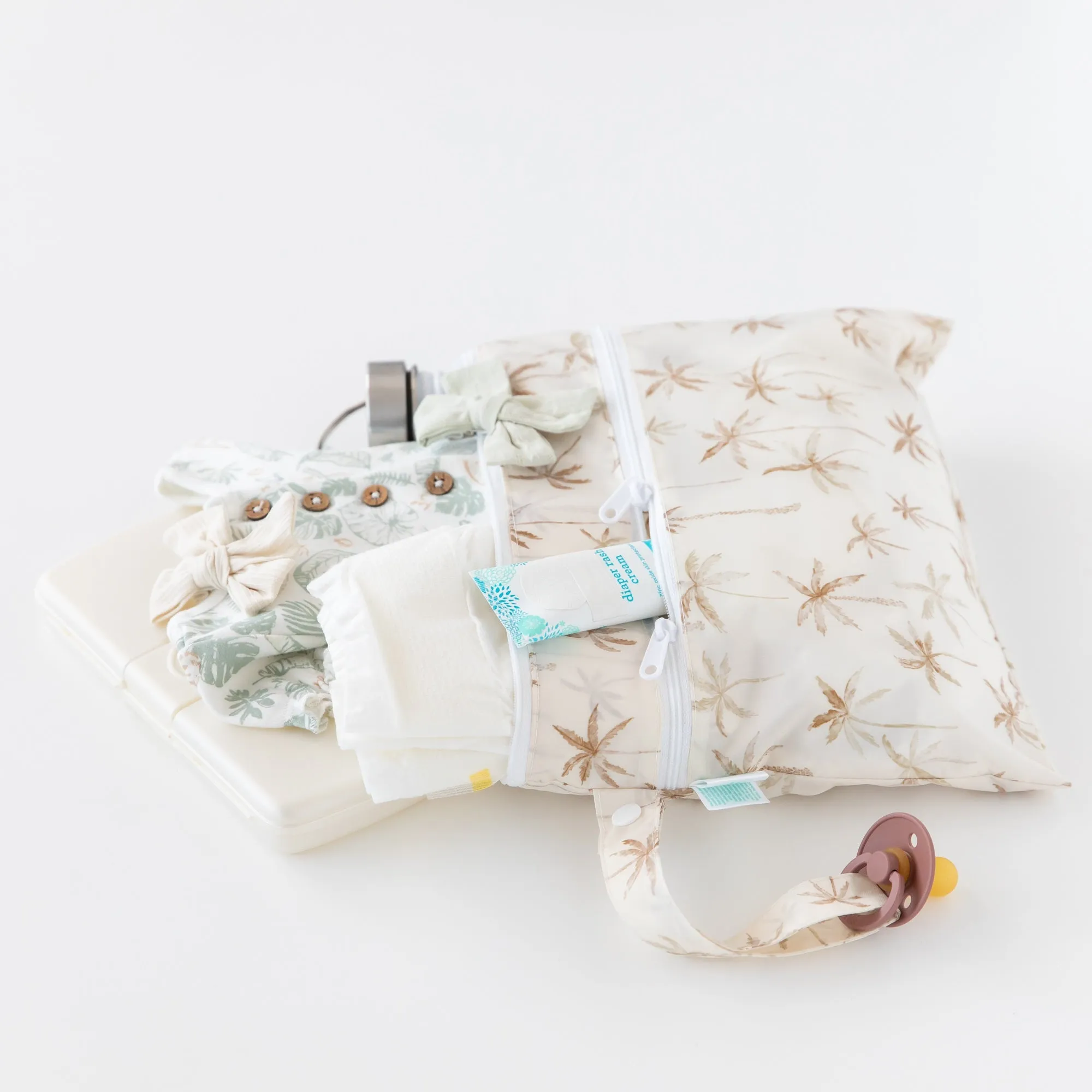 Bumkins Wet/Dry Clutch | Palm Daze