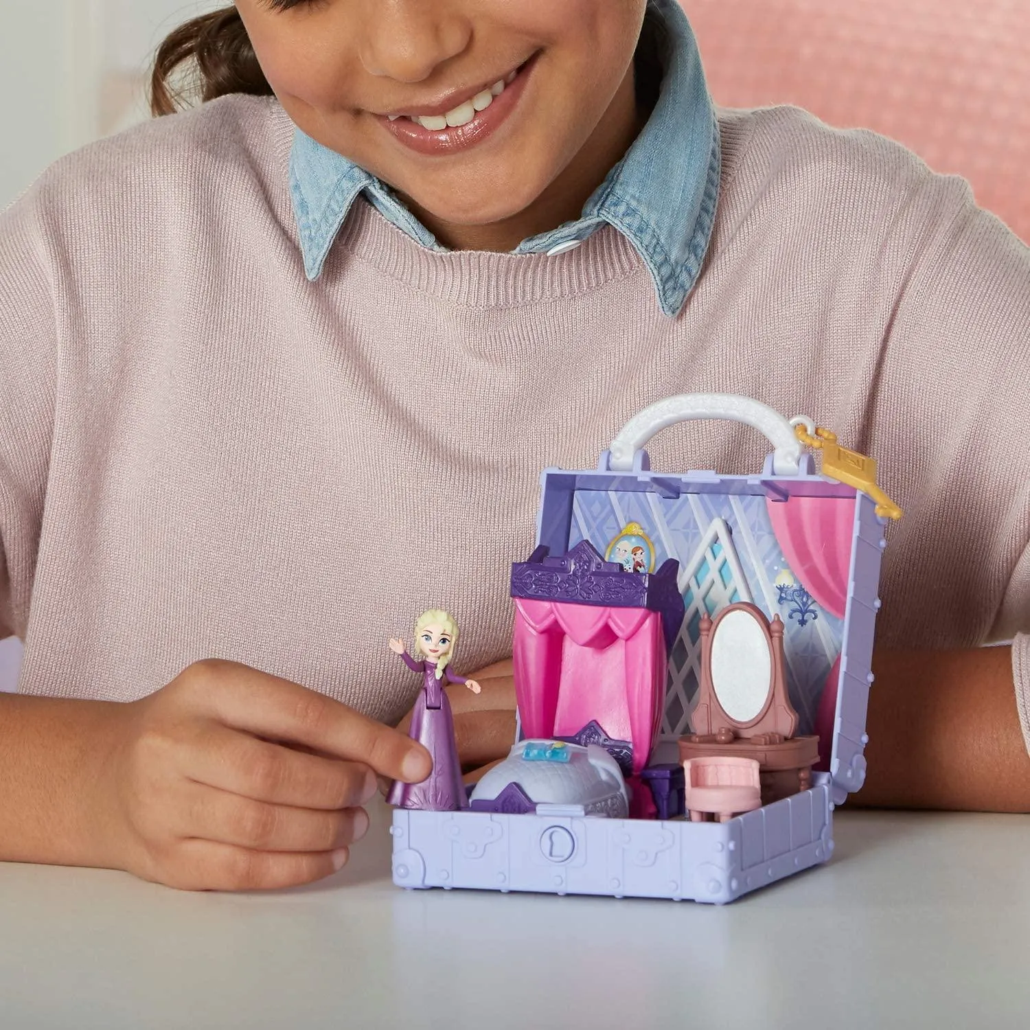 Disney Frozen 2 Pop Adventures Elsa's Bedroom Pop-Up Playset