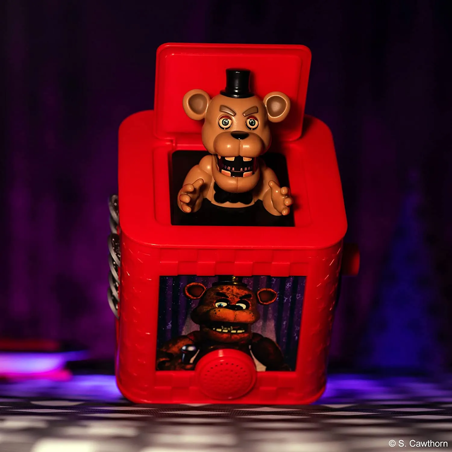 Funko Games Five Nights at Freddy's (FNAF) - Scare In the Box Game | Ages 8  | 2-8 Players | Sound Effects and Pop-Up Action