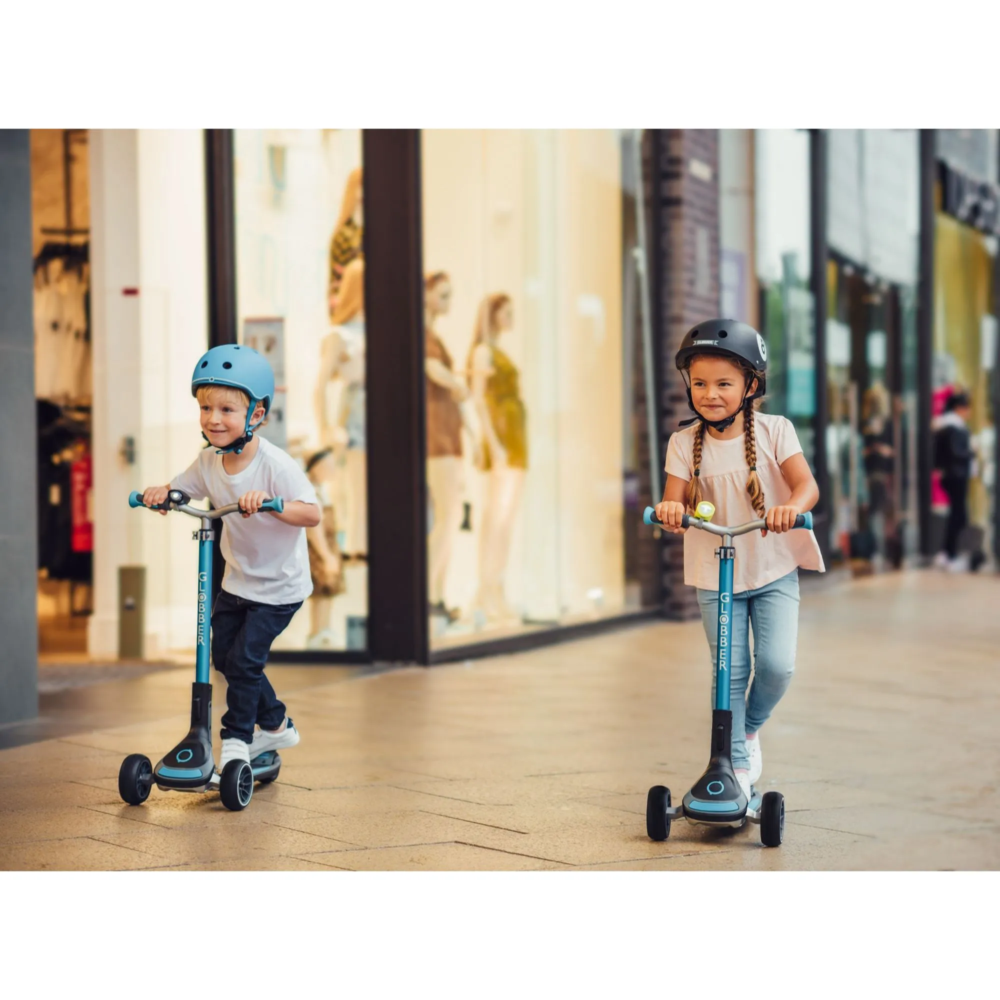 Globber Ultimum Lights Foldable Scooter - Black / Charcoal Grey (5Y )