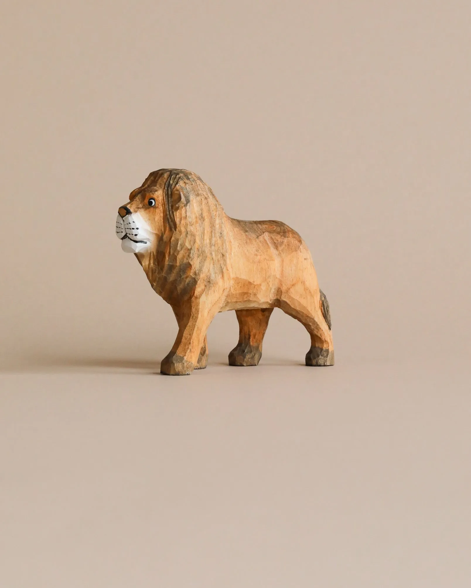 Hand Carved Wooden Lion Odin Parker