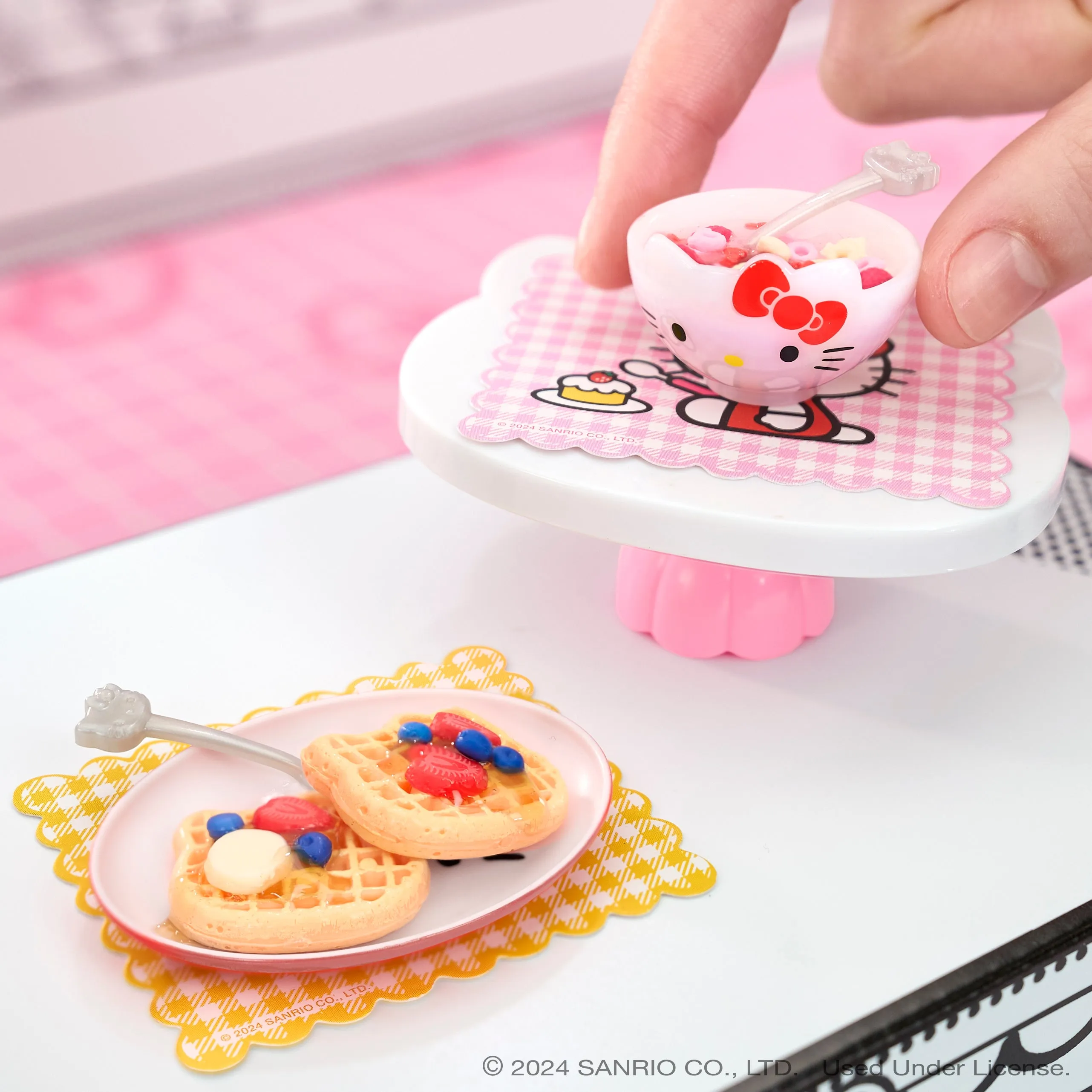 Hello Kitty x MGA's Miniverse Make It Mini Food Blind Capsule (Series 1) SANRIO