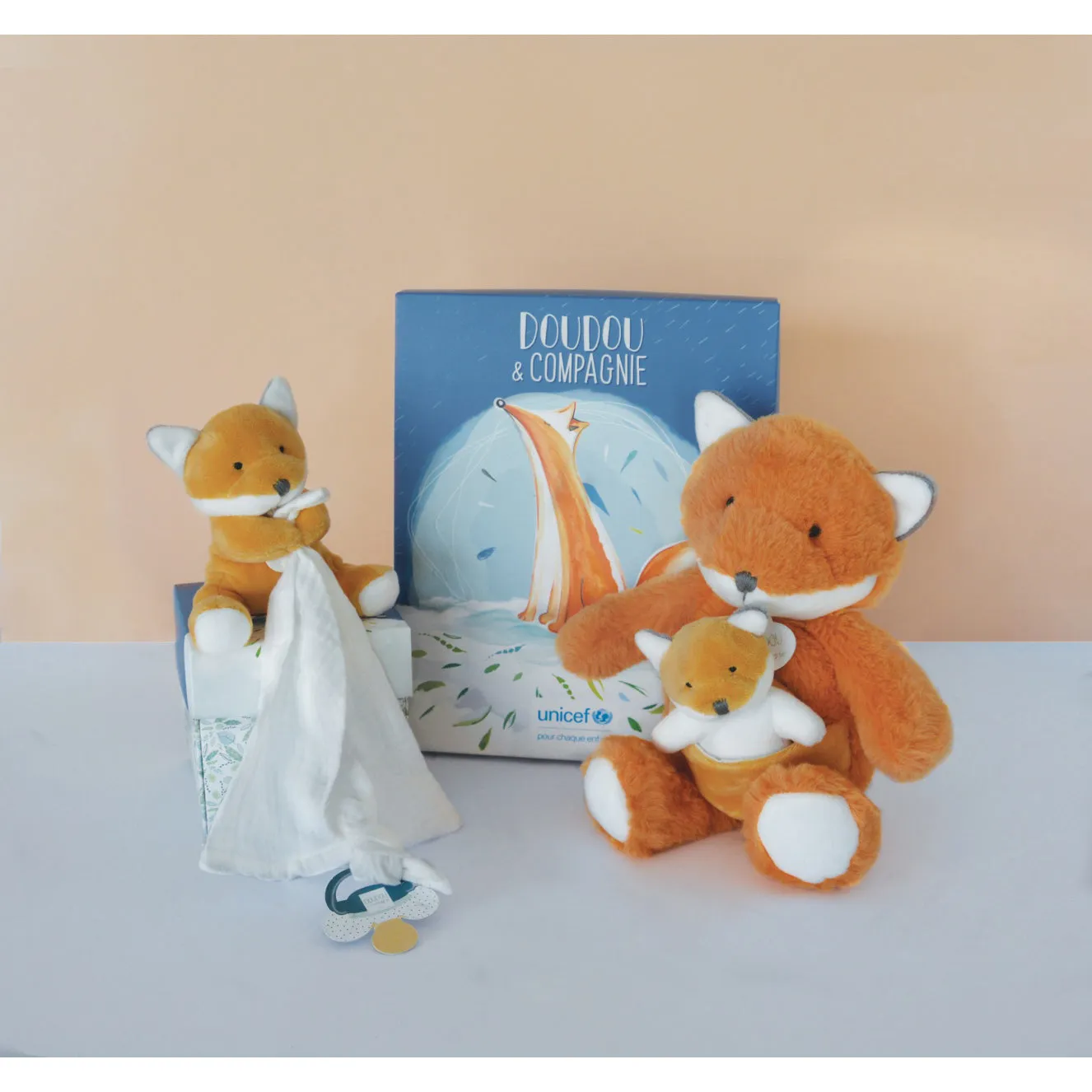 Histoire d'Ours Unicef Doll with Doudou Pacifier – Fox