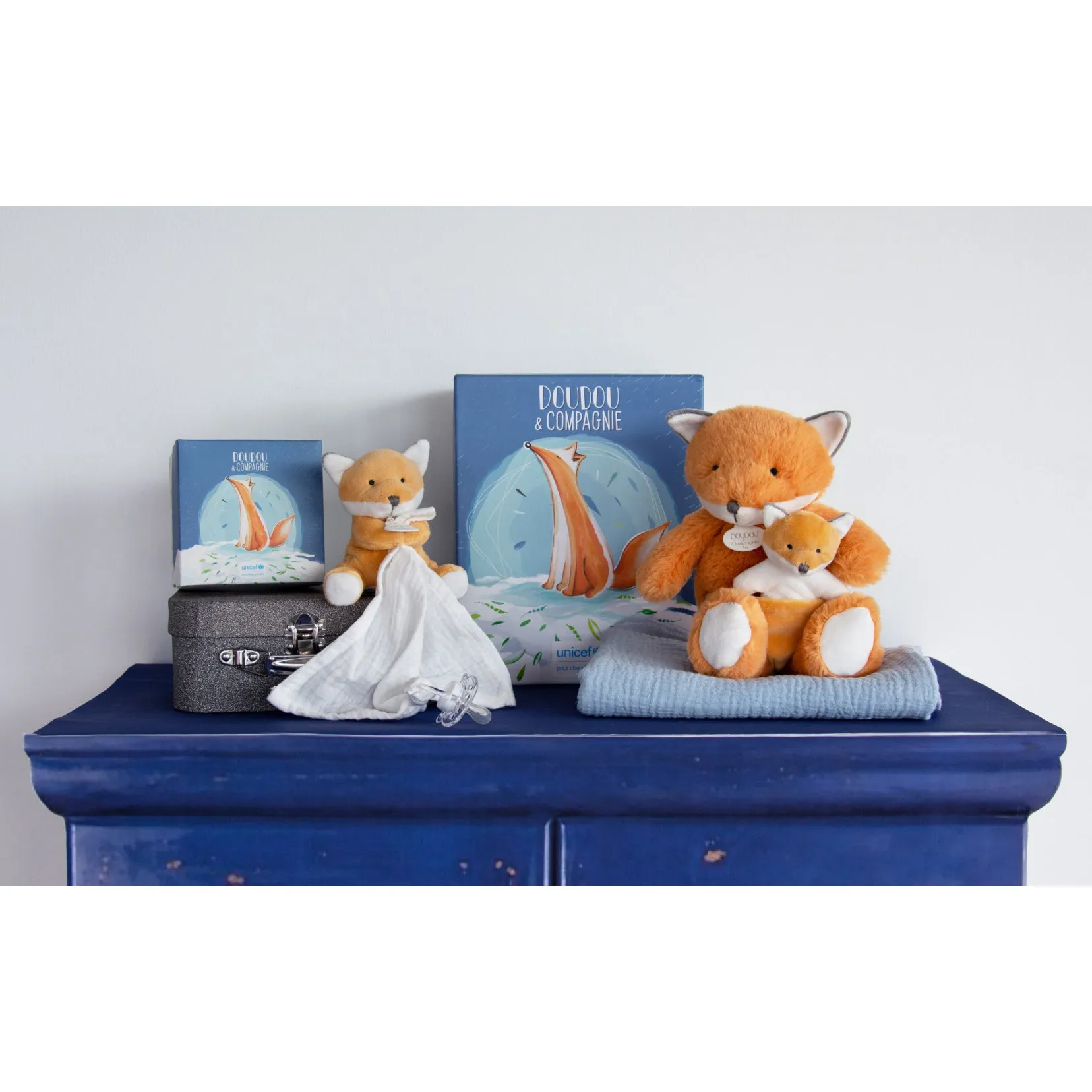 Histoire d'Ours Unicef Doll with Doudou Pacifier – Fox