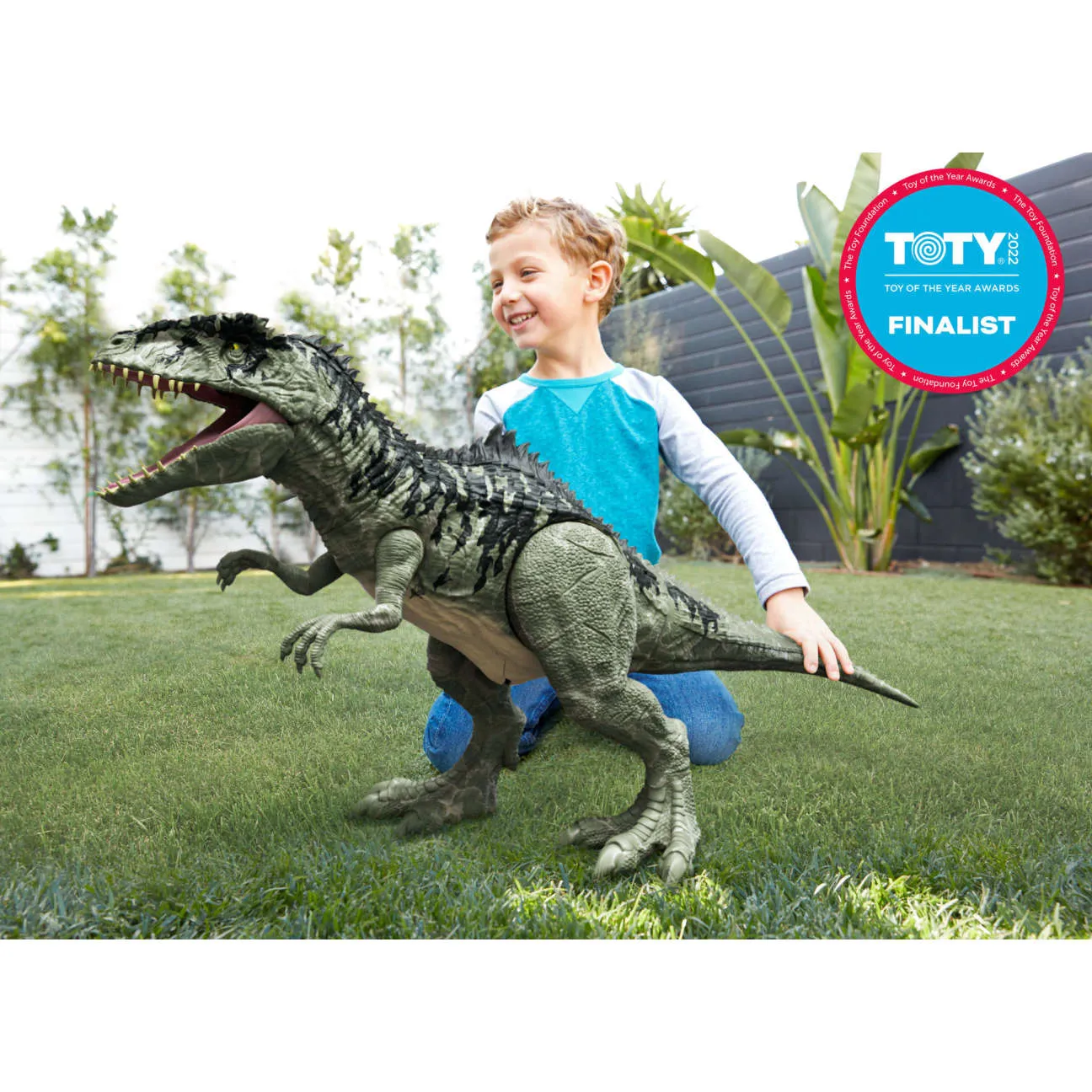 Jurassic World Dominion Super Colossal Giganotosaurus Action Figure