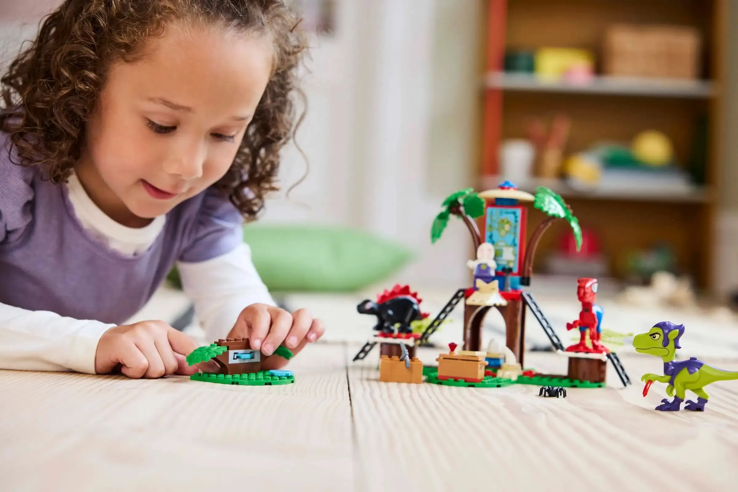 LEGO 11200 Spidey And Gobbys Raptor Battle At Tree House HQ