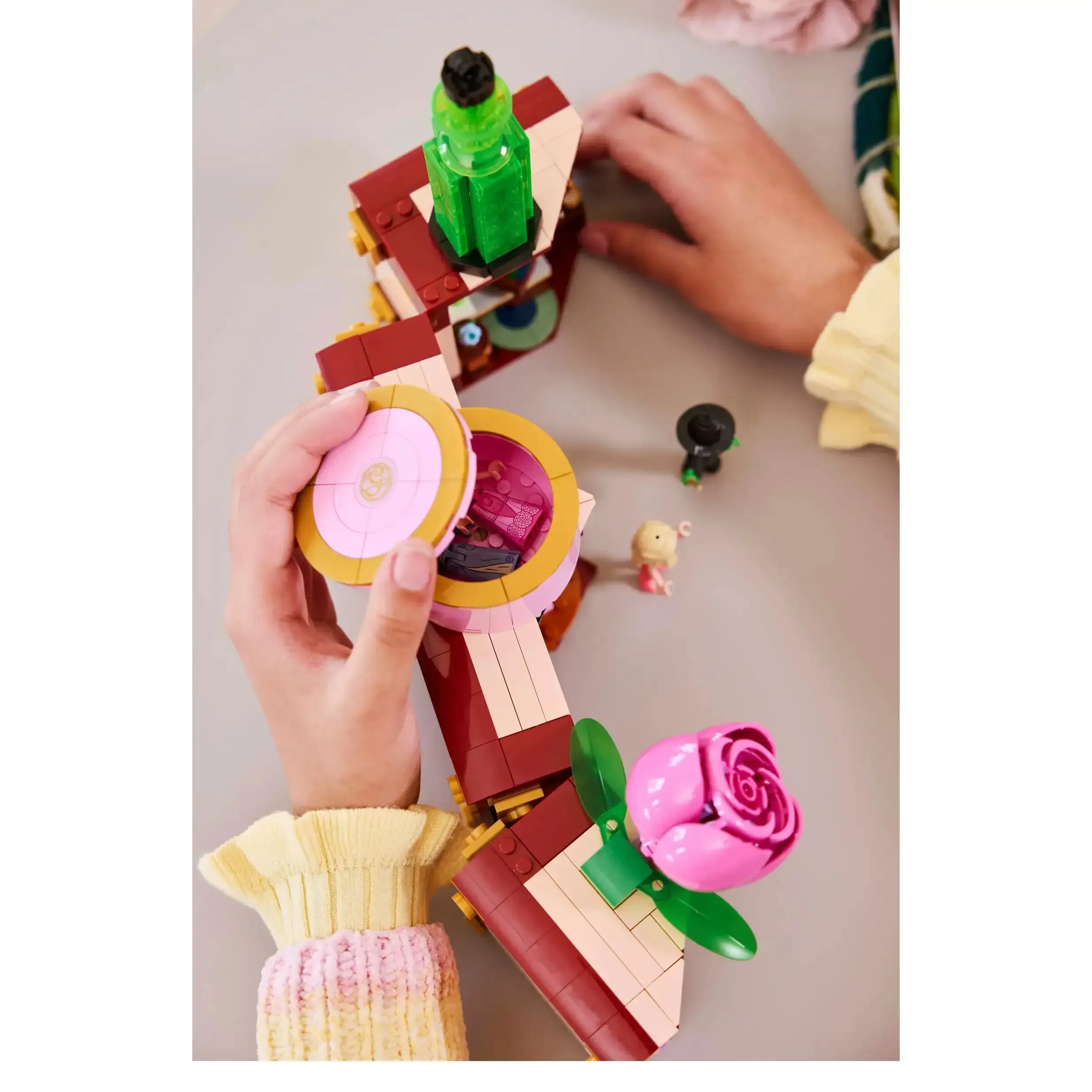 LEGO 75683 Wicked Glinda & Elphaba's Dormitory
