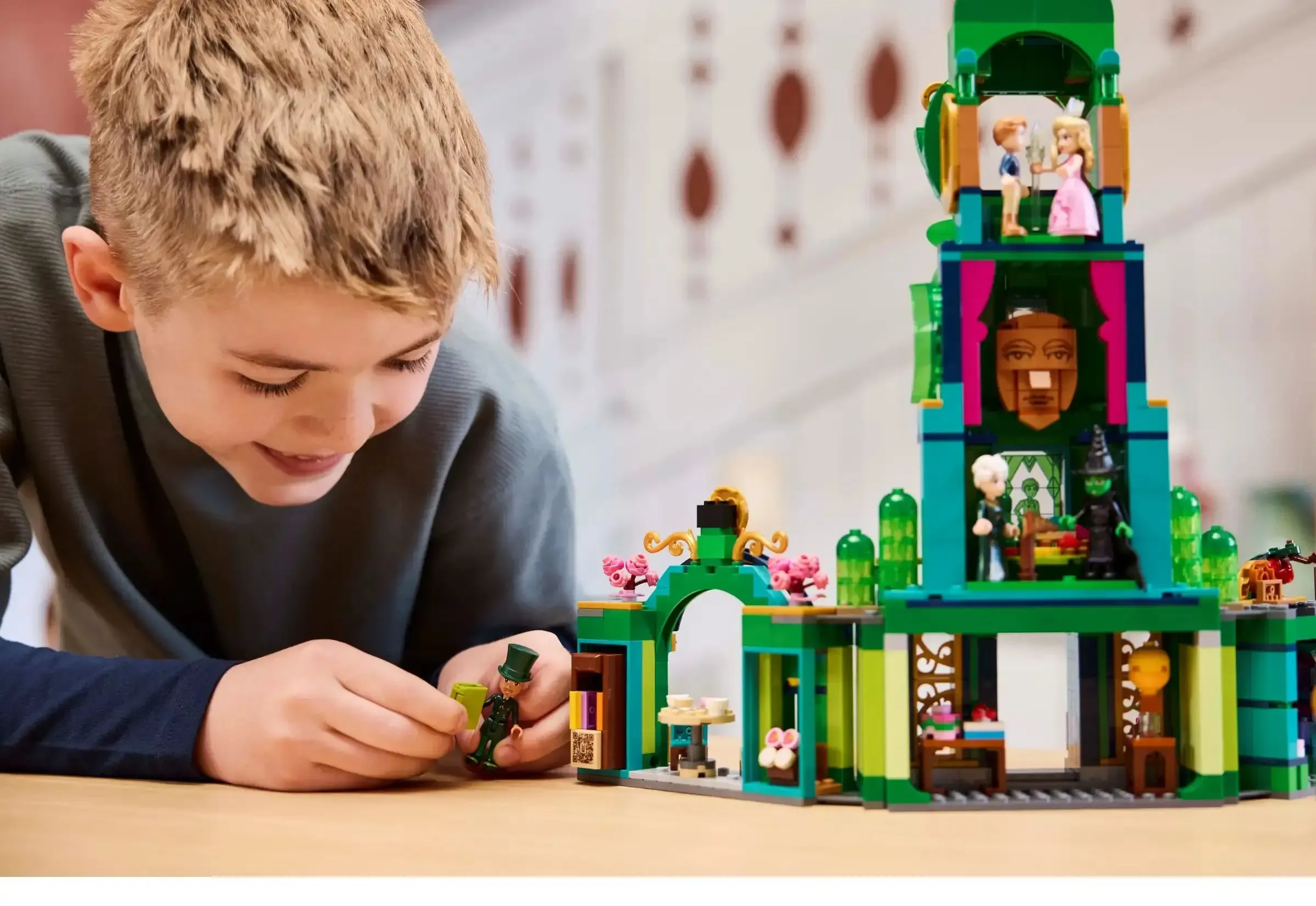 LEGO 75684 Wicked Movie Welcome to Emerald City