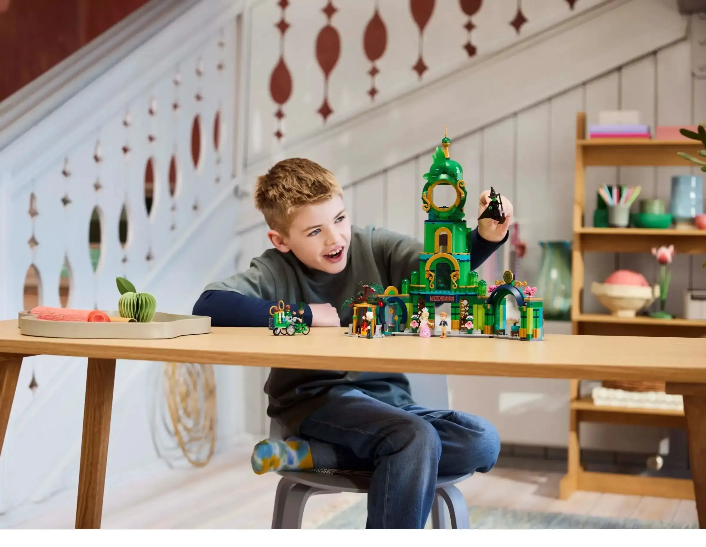 LEGO 75684 Wicked Movie Welcome to Emerald City
