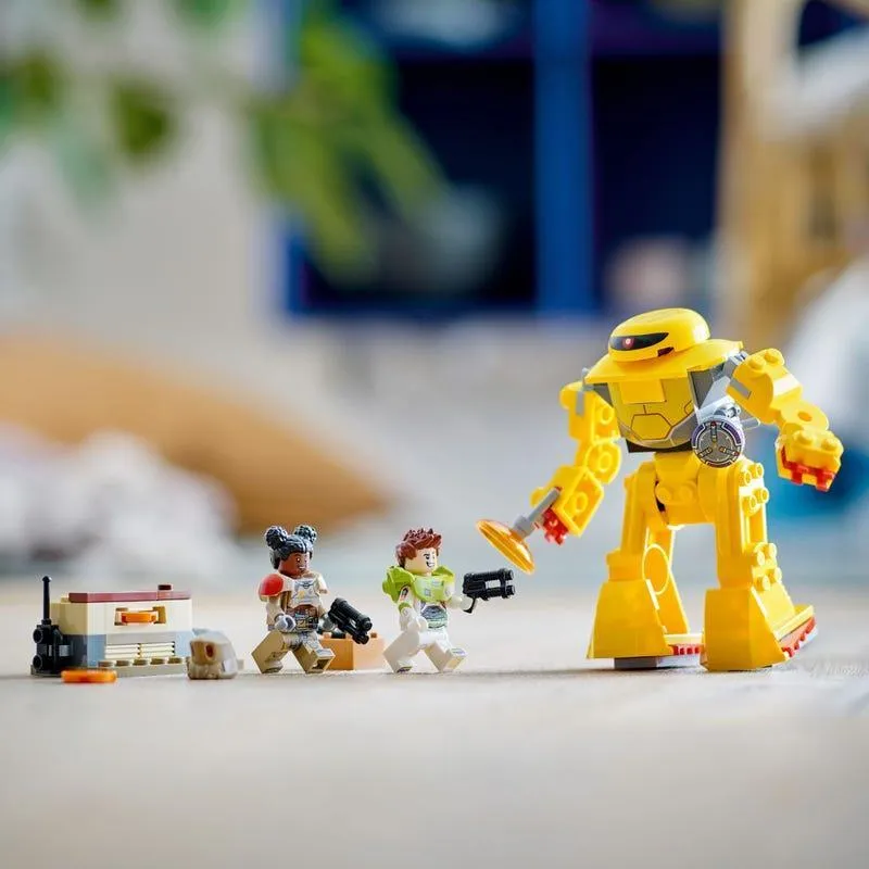 LEGO 76831 DISNEY PIXAR LIGHTYEAR Zurg Battle