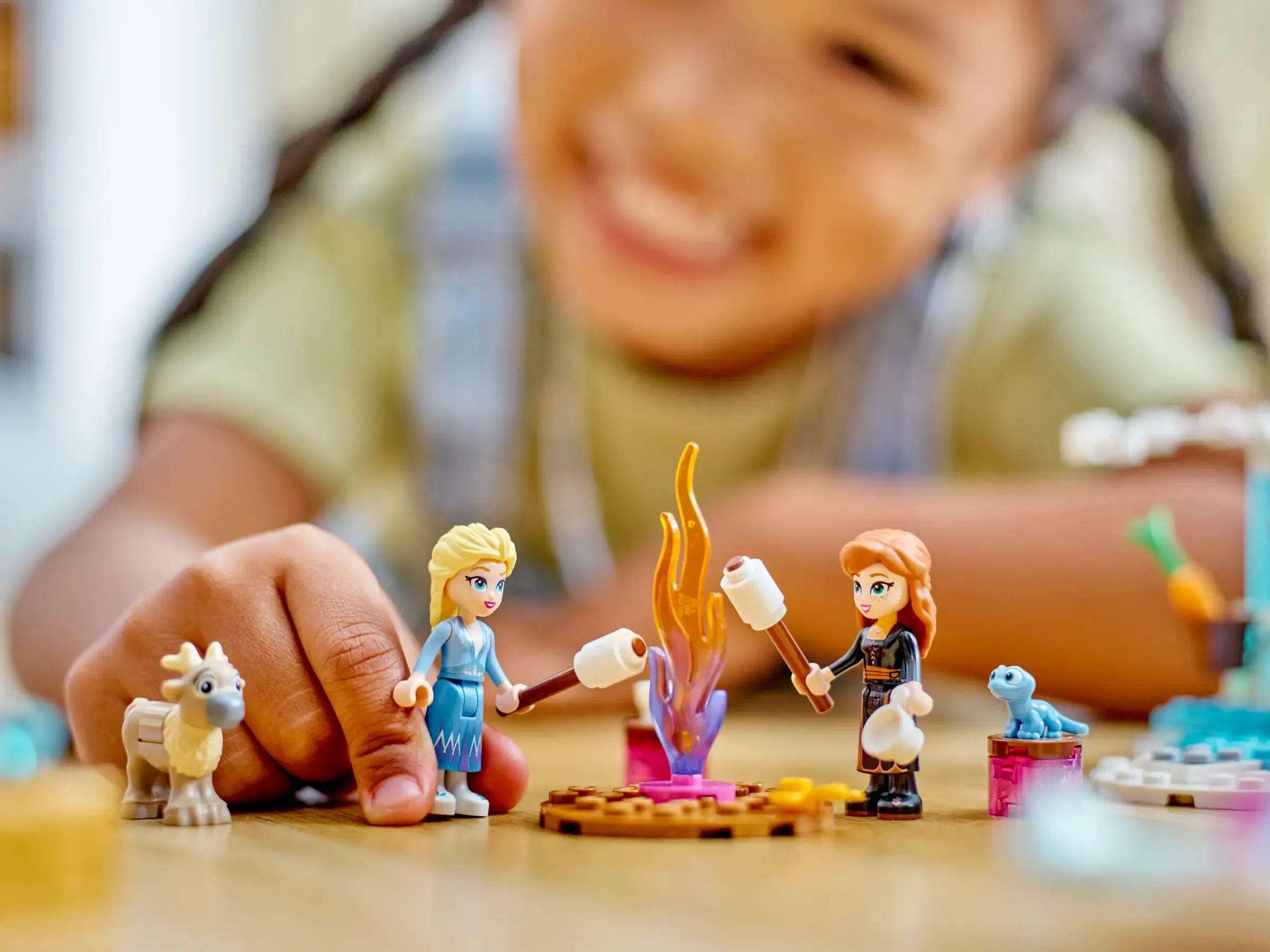LEGO DISNEY 43238 Elsa's Frozen Castle