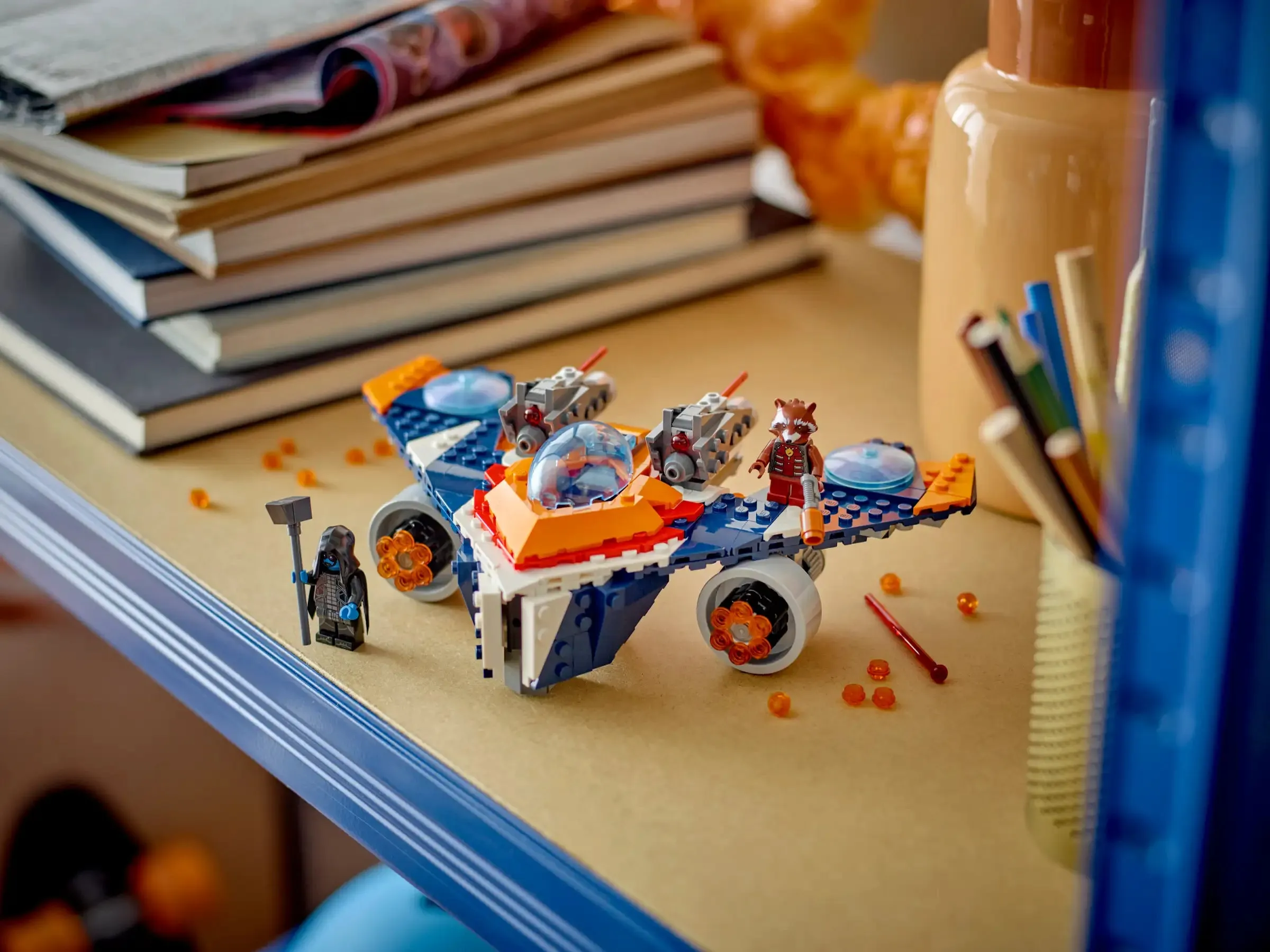 LEGO MARVEL 76278 Rocket's Warbird vs Ronan