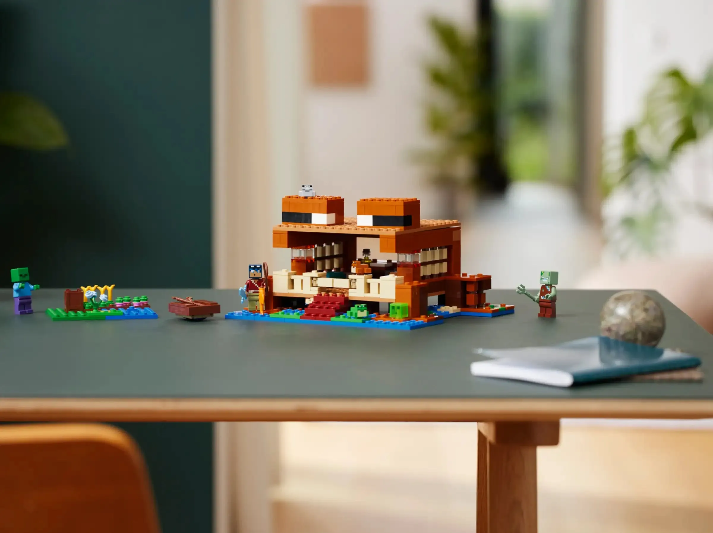 LEGO MINECRAFT 21256 The Frog House
