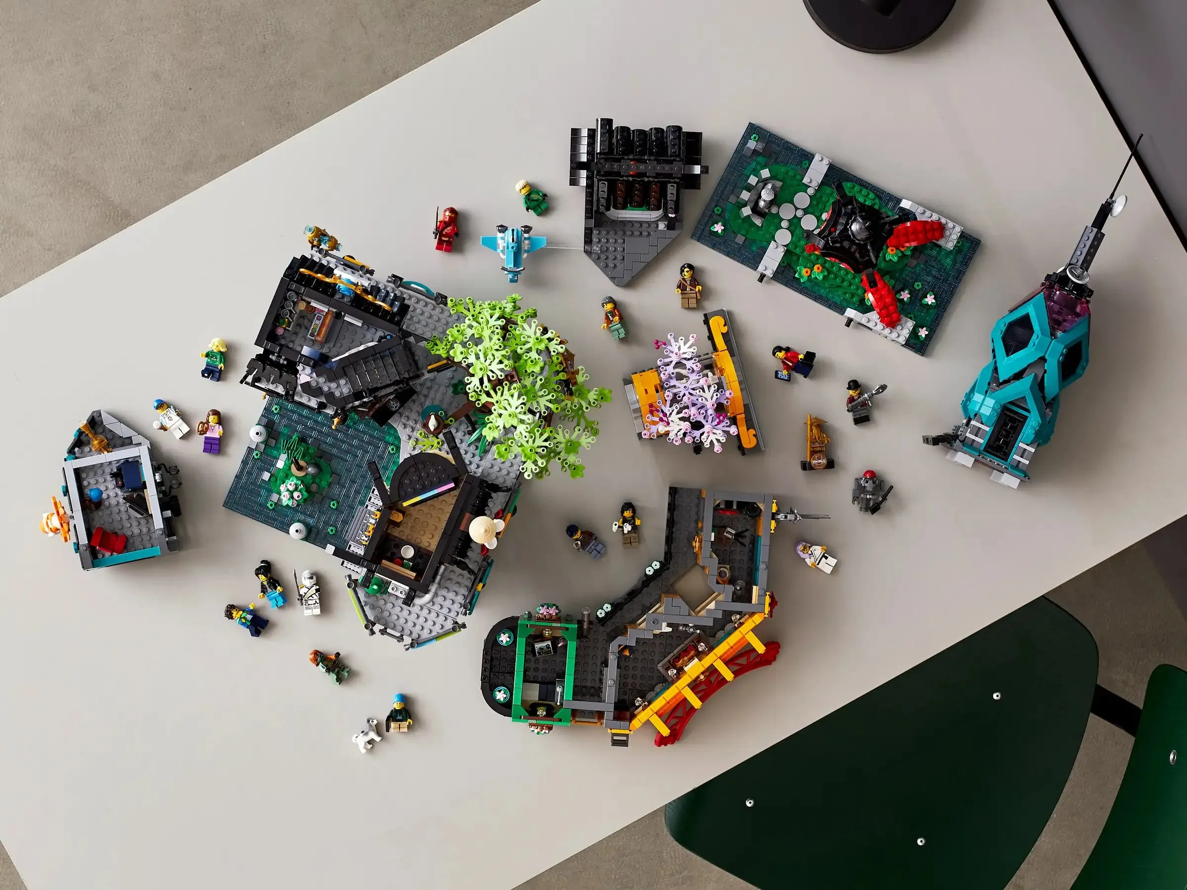 LEGO NINJAGO 71741 City Gardens