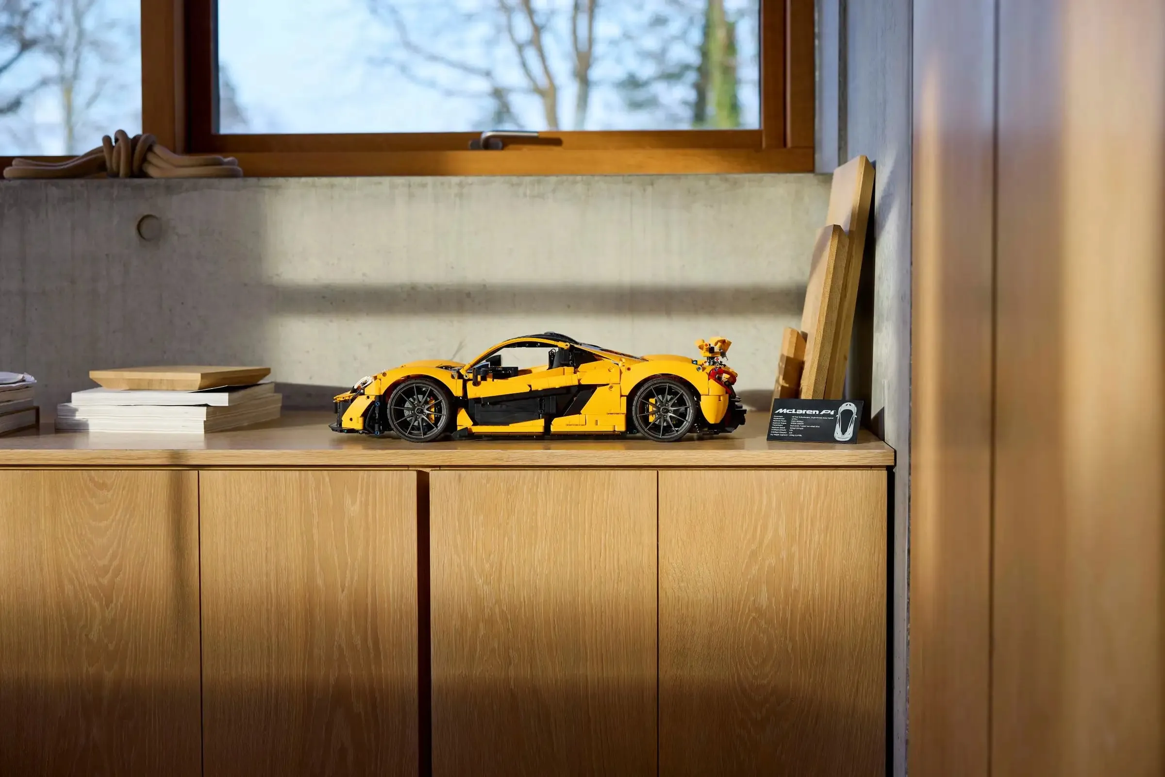 LEGO TECHNIC 42172 McLaren P1