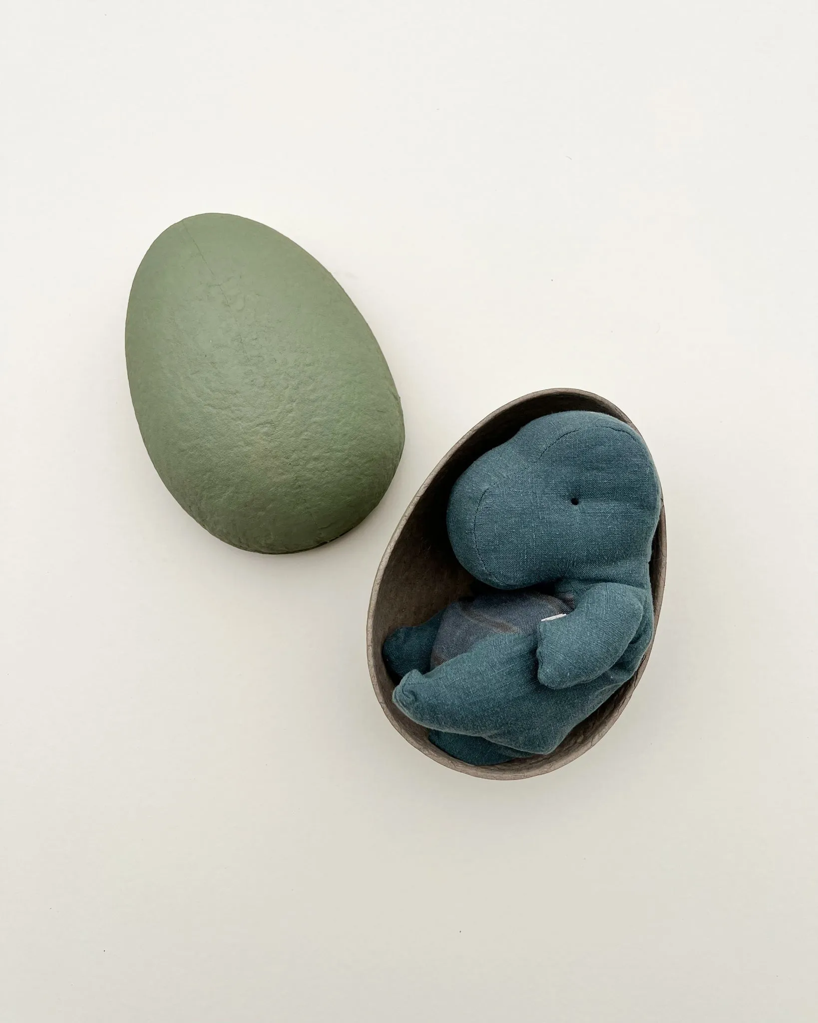 Maileg | Small Gantosaurus in egg - Green Odin Parker