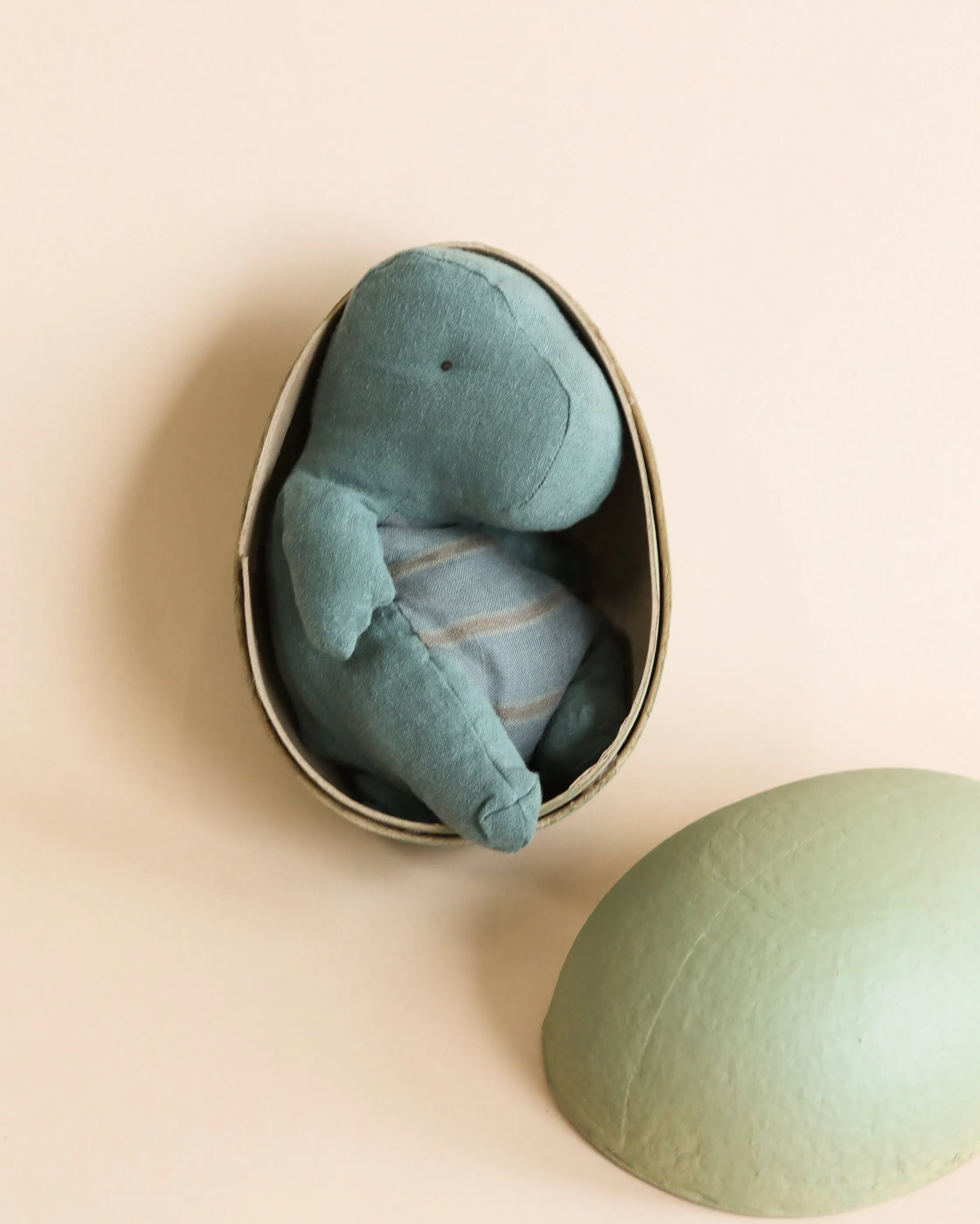 Maileg | Small Gantosaurus in egg - Green Odin Parker