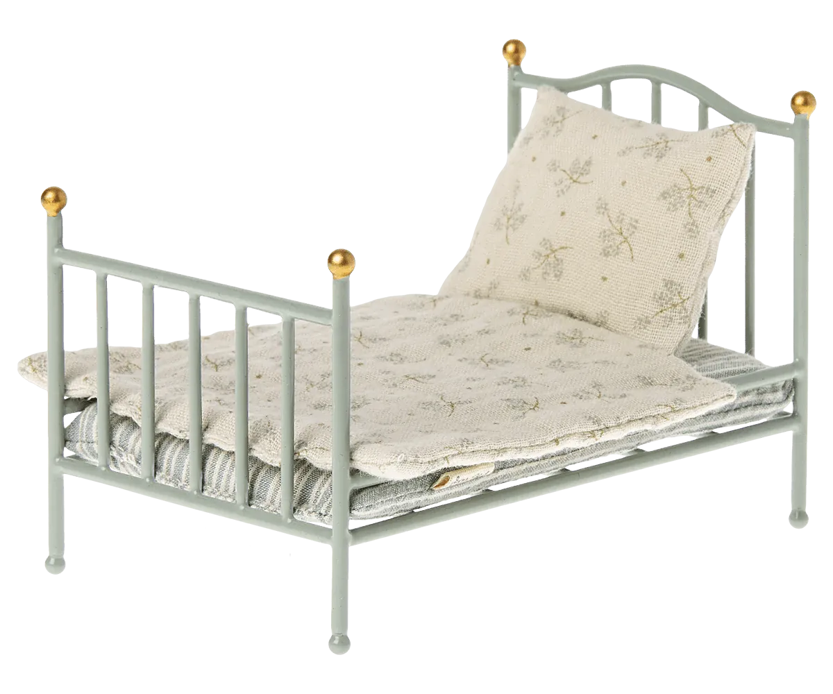 Maileg: Vintage bed, Mouse - Mint