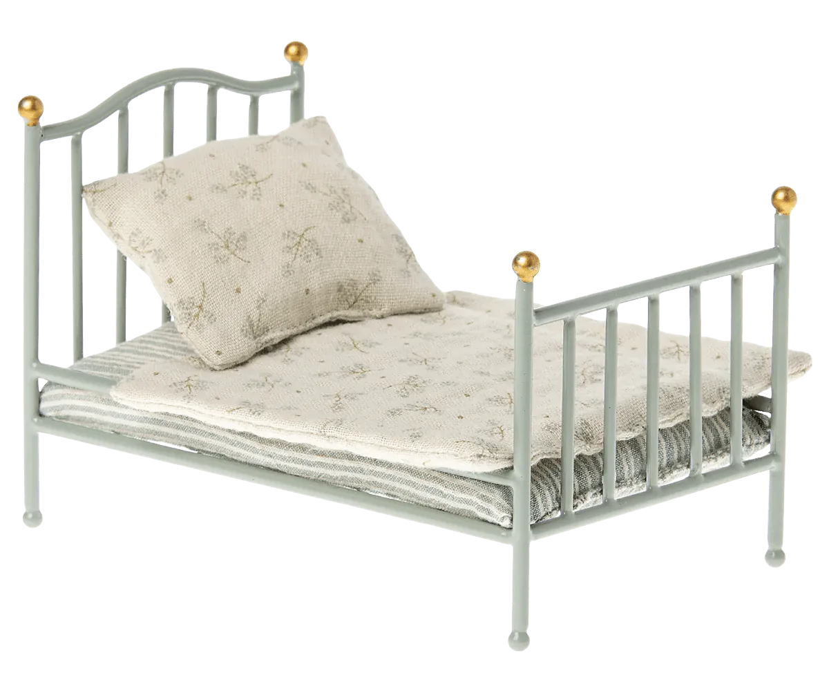 Maileg: Vintage bed, Mouse - Mint