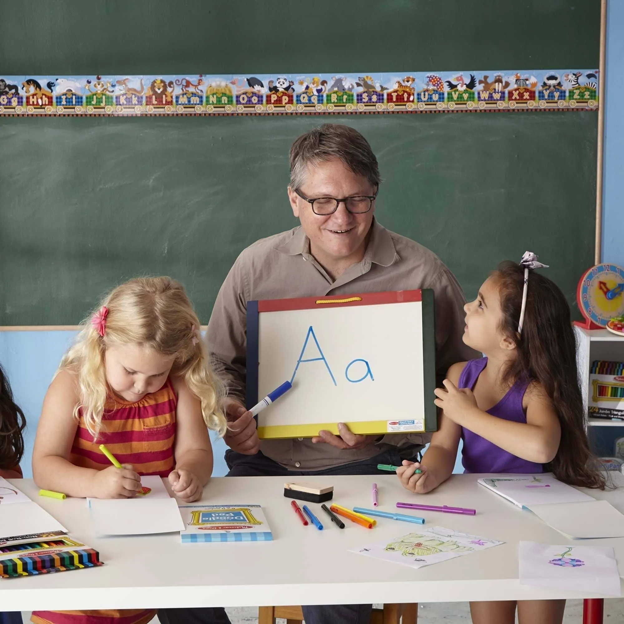 Melissa & Doug 10145 Magnetic Chalkboard and Dry-Erase Board