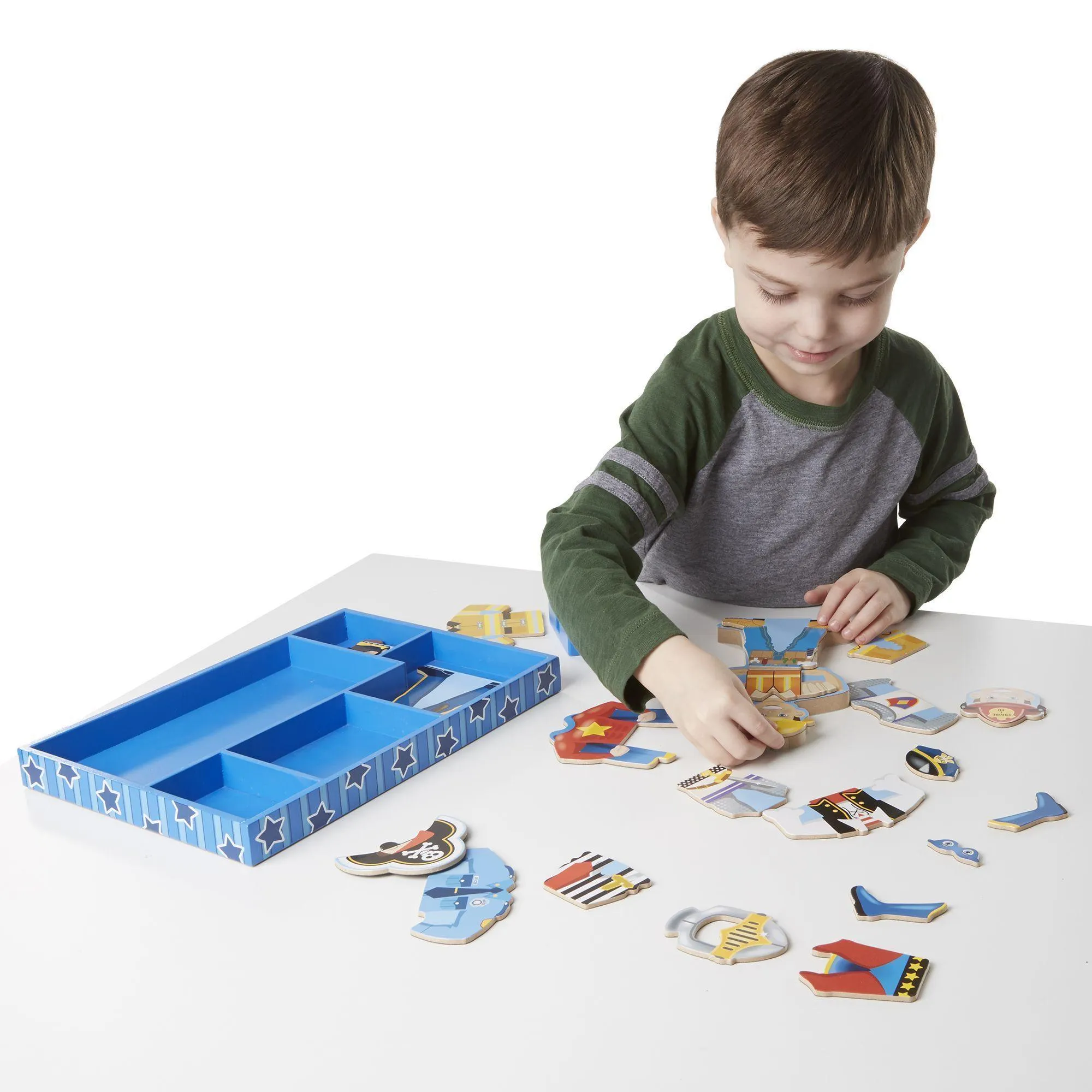 Melissa & Doug 13550 Billy Magnetic Dress-Up Set