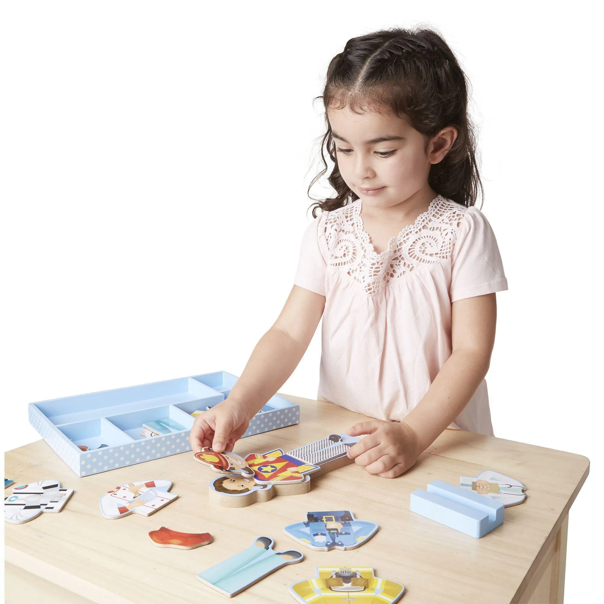 Melissa & Doug 15164 Julia Magnetic Dress-Up