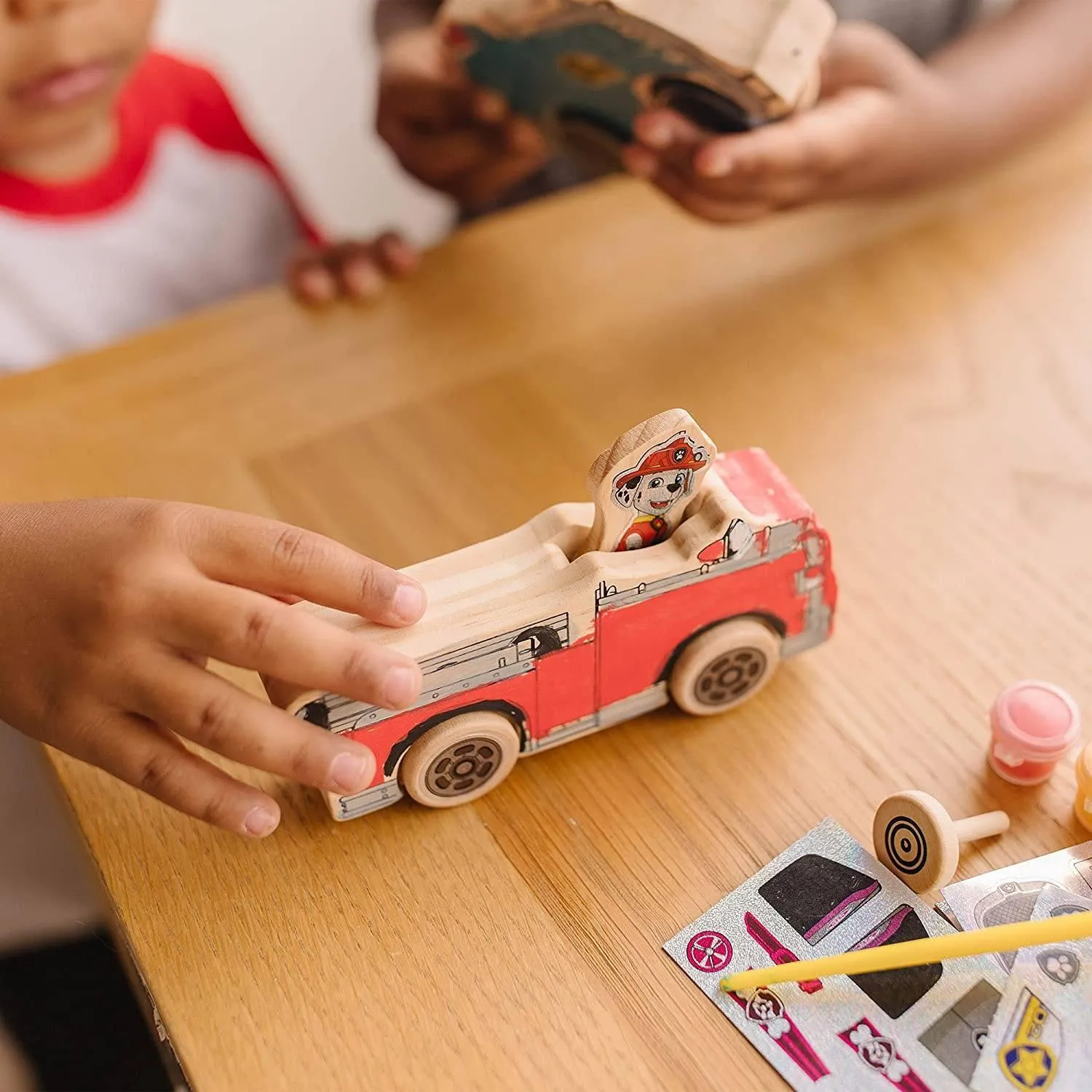Melissa & Doug 33266 PAW Patrol Wooden Vehicles Craft Kit