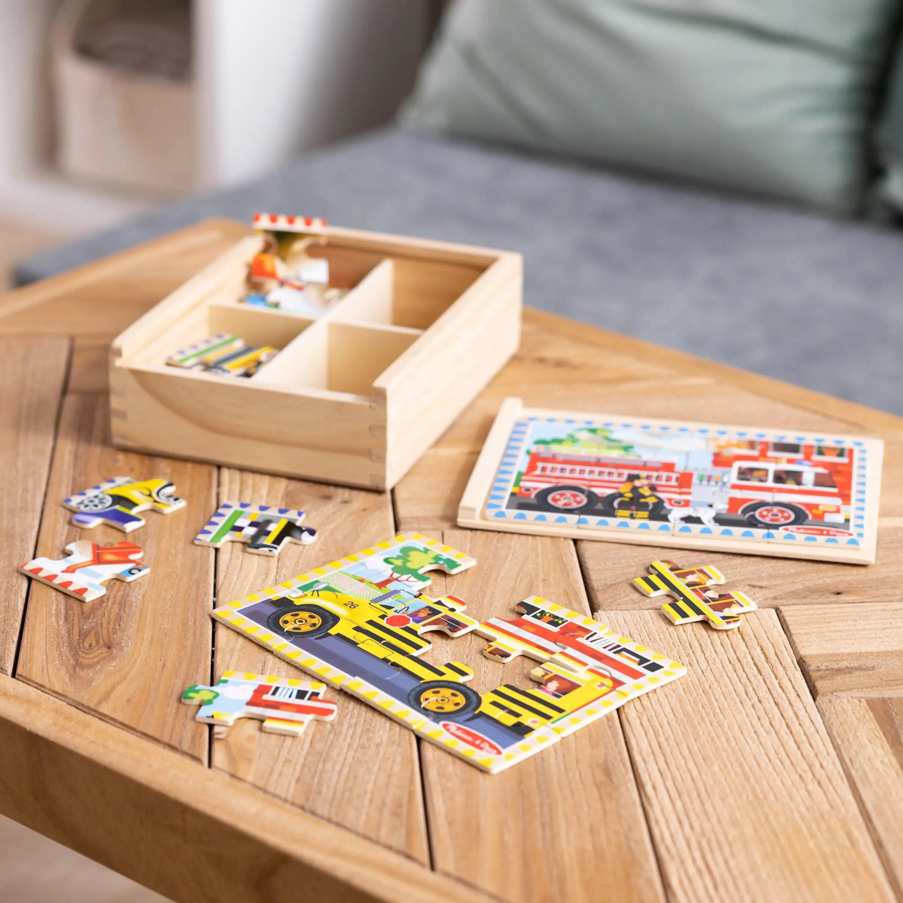 Melissa & Doug 50208 Vehicle Wooden Puzzles in a Box