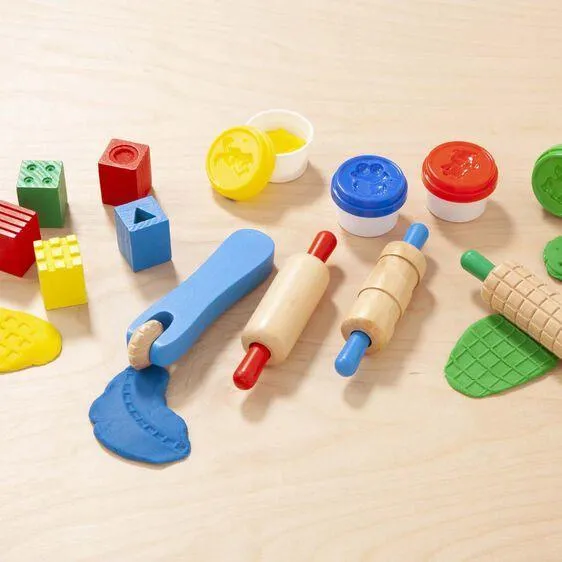 Melissa & Doug Shape Model & Mould Modelling Dough Kit