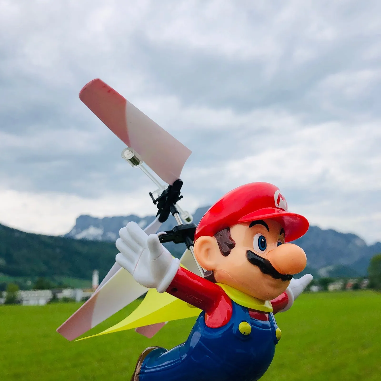 Nintendo Super Mario Remote Controlled Flying Mario