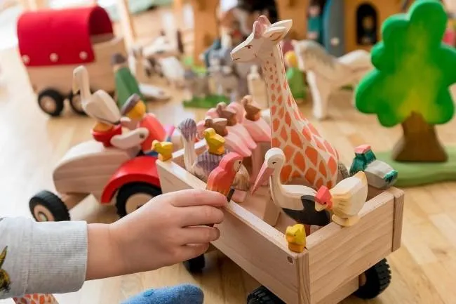 Ostheimer | Giraffe Running