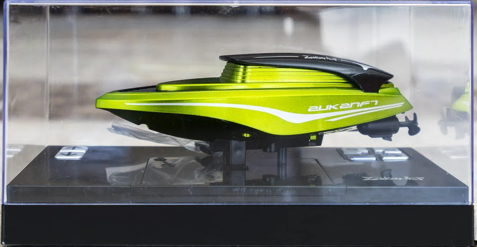 Remote Controlled RC Mini Speedboat