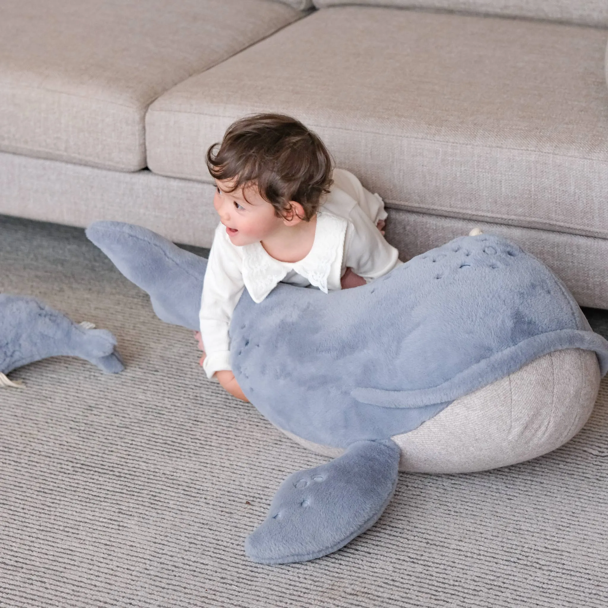 Ride-On Whale Pouf Odin Parker