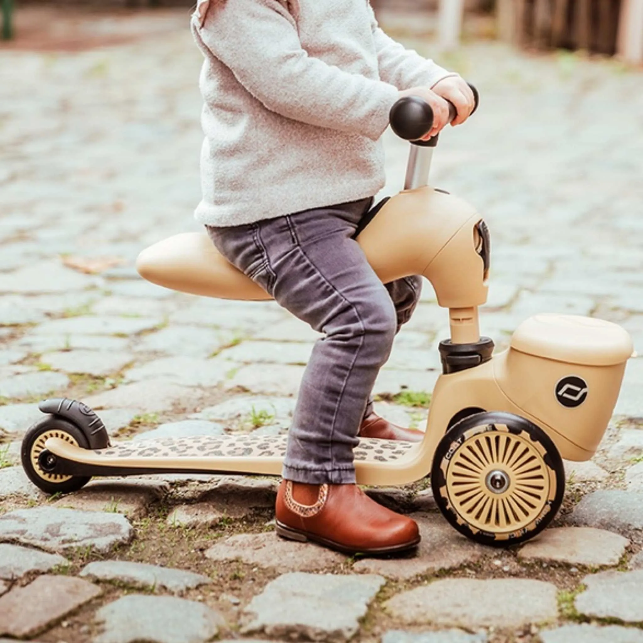 Scoot & Ride Highwaykick 1 Scooter Lifestyle - Leopard