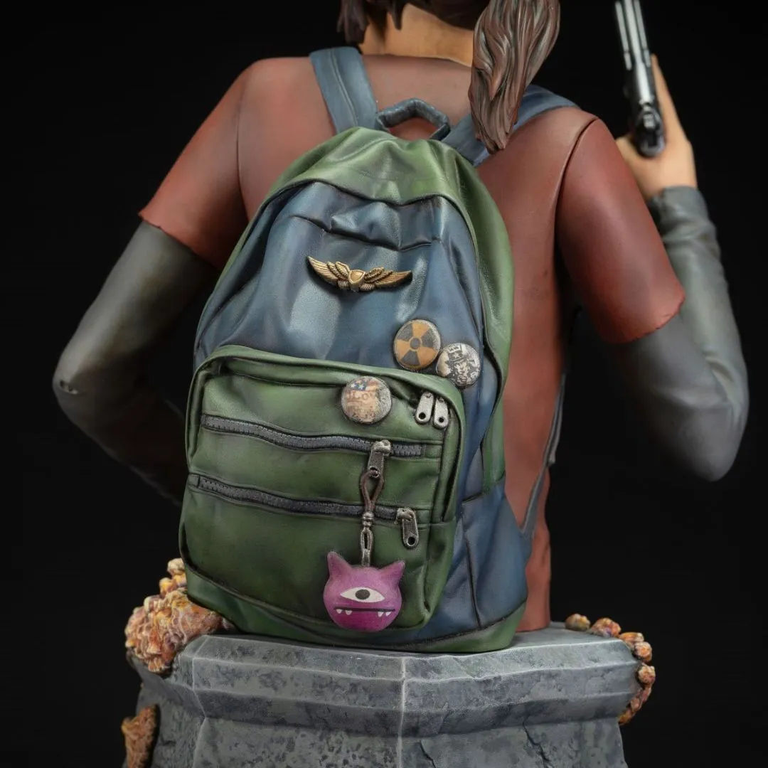 The Last Of Us Ellie With Handgun Bust By Dark Horse Comics