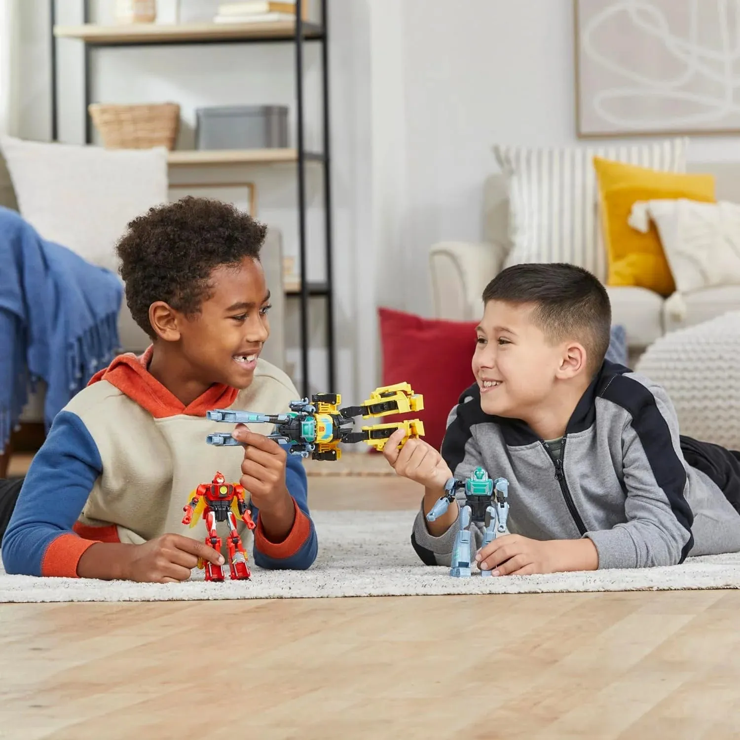 TRANSFORMERS EarthSpark Cyber-Combiner Bumblebee and Mo Malto Robot