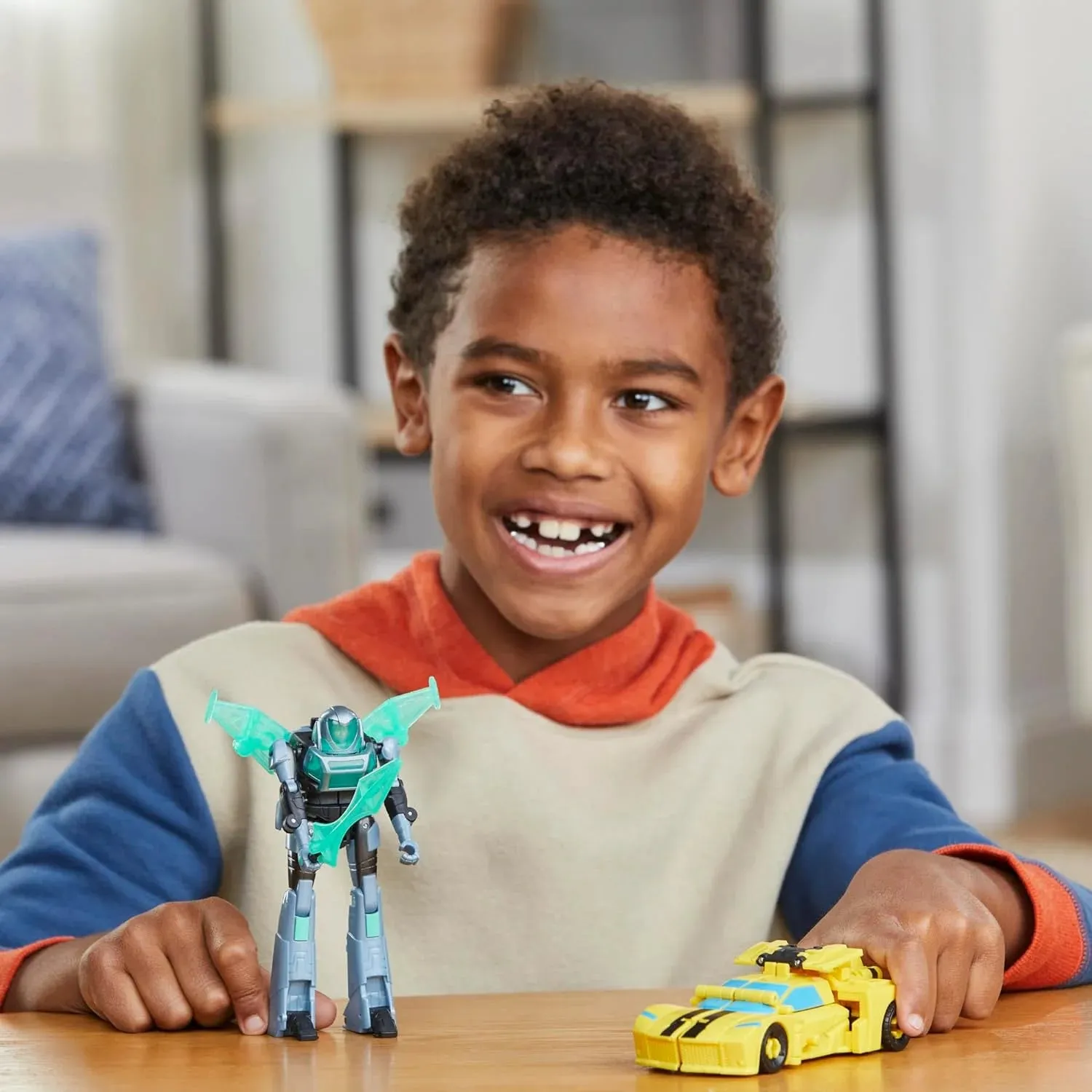 TRANSFORMERS EarthSpark Cyber-Combiner Bumblebee and Mo Malto Robot