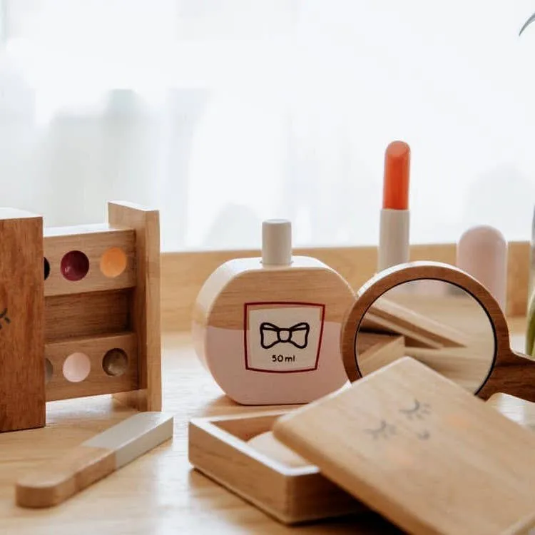 Wooden Beauty Kit Odin Parker