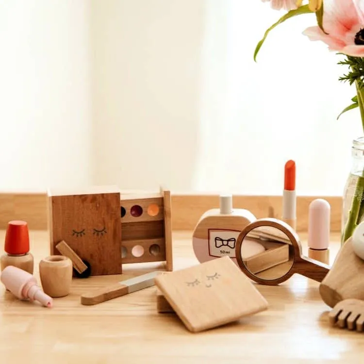 Wooden Beauty Kit Odin Parker