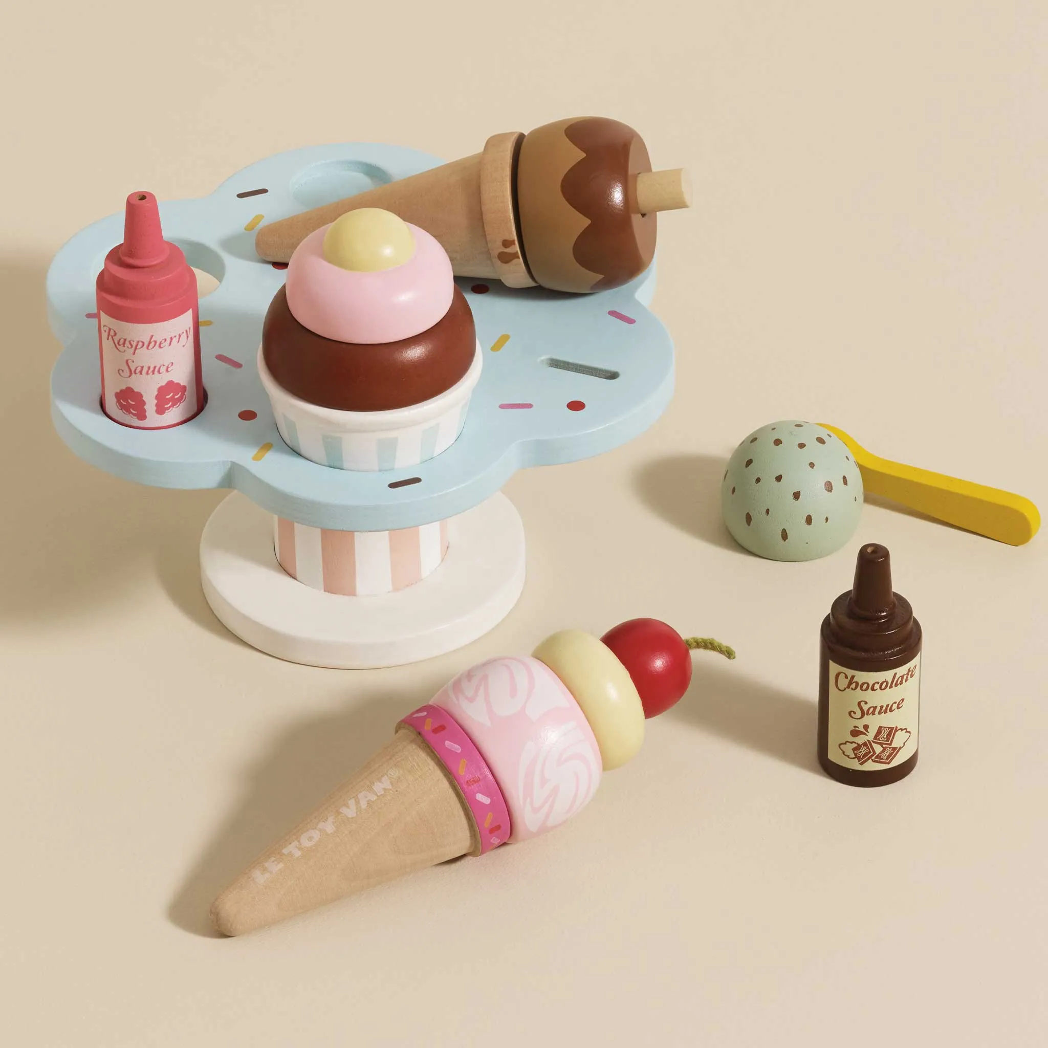 Wooden Ice Cream Stand & Toppings Odin Parker