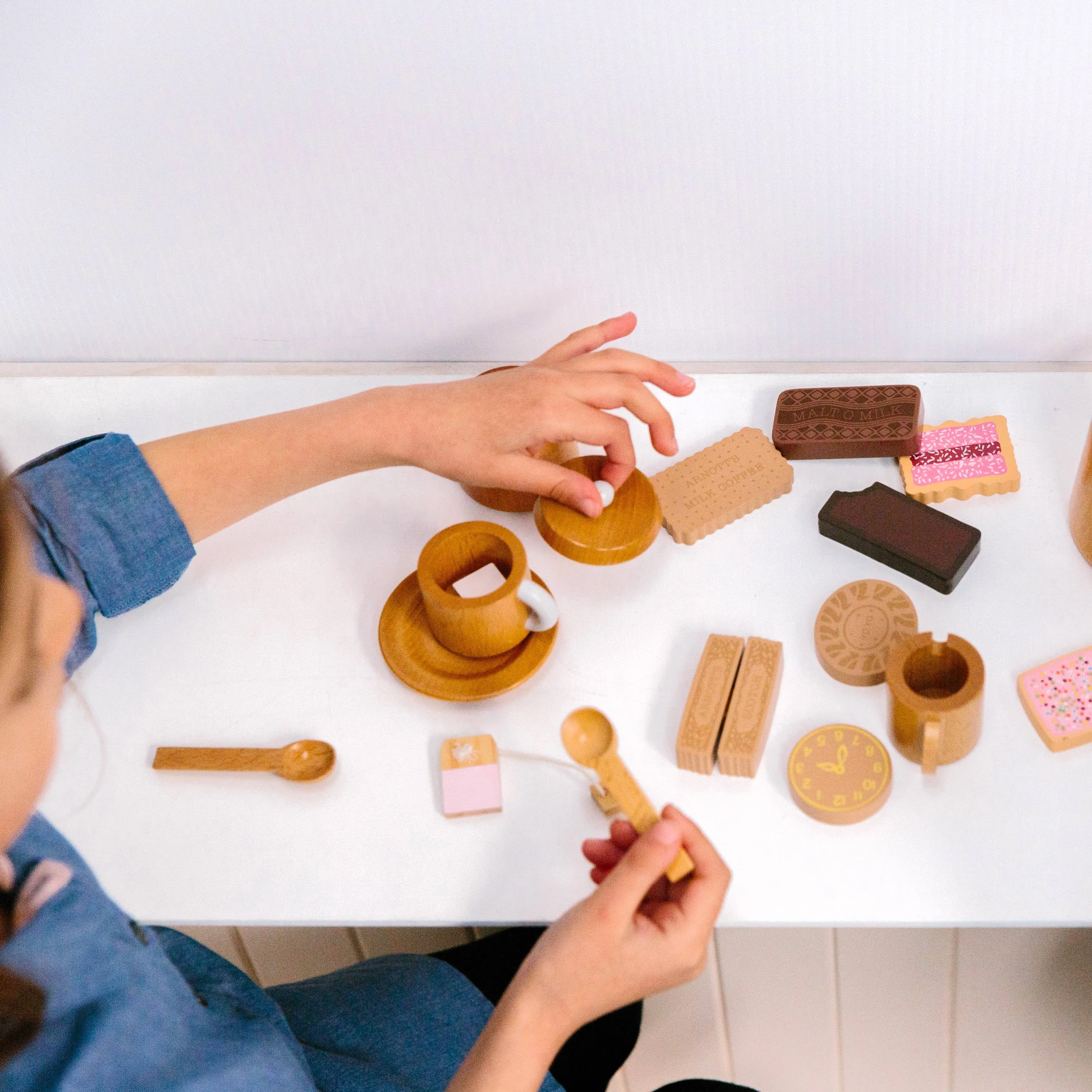 Wooden Tea Set Odin Parker